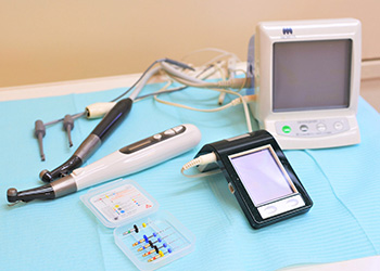 根管長測定器付きニッケルチタンファイル専用エンジン